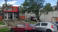 Homem foi levado ao Distrito Policial, onde a prisão foi ratificada e o material apreendido ficou à disposição da Justiça - Foto: Reprodução/ Google Street View