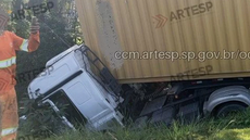 Apesar da gravidade do impacto, o motorista não sofreu ferimentos - Foto: Reprodução / Artesp