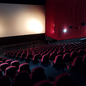 Com exibições simultâneas em Santos e São Vicente, o Cine Roxy promete transformar o jogo em um evento social e cultural inesquecível - Foto: Reprodução