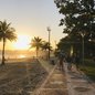 Moradores e turistas devem se preparar para temperaturas elevadas em junho, com máximas chegando a 31 ºC e mínimas entre 14 ºC e 17 ºC - Foto: Reprodução