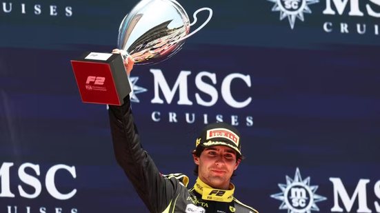 Piloto pernambucano da Invicta Racing vence corrida principal na Espanha - Foto: Dom Gibbons