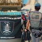 Equipes de supervisão da Polícia Militar revidaram ataque de criminosos armados; balanças de precisão e contabilidade do crime foram recolhidas - Foto: Divulgação/ 6° BPMI