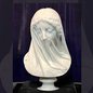 The Veiled Virgin , Giovanni Strazza, c. 1850. Mármore de Carrara