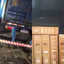 Motorista de 46 anos foi preso em flagrante e 234 televisores de 65 polegadas foram recuperados na Rodovia Piaçaguera; três criminosos fugiram pela mata - Imagem: Divulgação / Polícia Civil