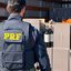 Bebidas de origem argentina estavam desprovidas de documentação legal; motorista foi detido e levado para o Vale do Ribeira - Foto: Divulgação/ Polícia Rodoviária Federal