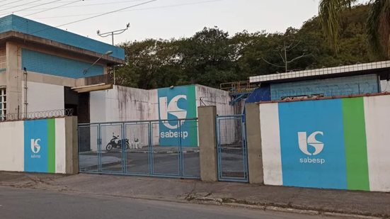 Chuvas intensas paralisam usinas de tratamento e afetam o abastecimento em Guarujá, com previsão de normalização gradual - Foto: Divulgação/ Prefeitura de Guarujá