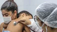 Com mais de 260 mil doses aplicadas, cidades como São Vicente e Guarujá também apresentam queda significativa nas internações - Foto: Reprodução