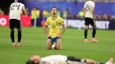 Mais de 68 mil torcedores assistiram ao duelo decisivo que carimbou a permanência da Amarelinha no torneio - Foto: Getty Images via AFP