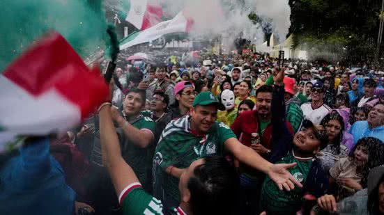 Festa da classificação do México na Copa termina em tragédia com três mortos por asfixia - Foto: Armando Vega/Reuters