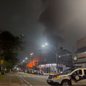 Apesar da gravidade do incêndio em uma loja popular, felizmente, não houve feridos, e o fogo foi controlado sem vítimas - Foto:Janaína Paiva