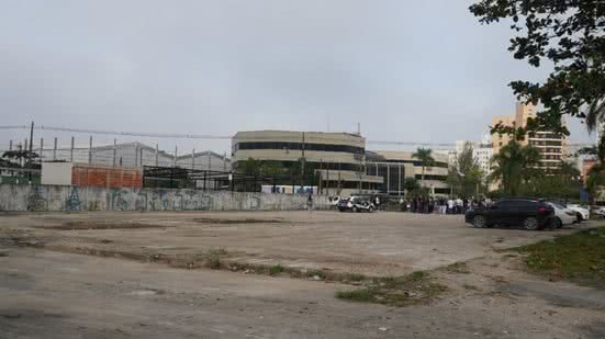 Obras de nova escola para 780 alunos começam este mês no terreno da antiga UPA Enseada - Imagem: Divulgação
