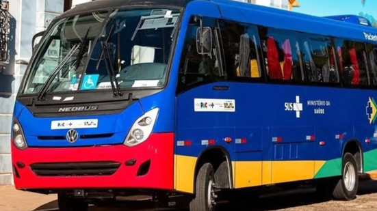 A aquisição do micro-ônibus foi viabilizada pelo programa federal e visa atender pacientes com mobilidade reduzida - Imagem: Divulgação / Ministério da Saúde