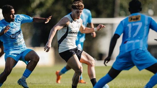 O jogo-treino foi a última chance para ajustes antes da retomada do Campeonato Brasileiro - Foto: Raul Baretta/ Santos FC