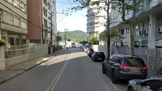 Trecho de rua perto da praia muda de sentido nesta sexta-feira - Imagem: Reprodução