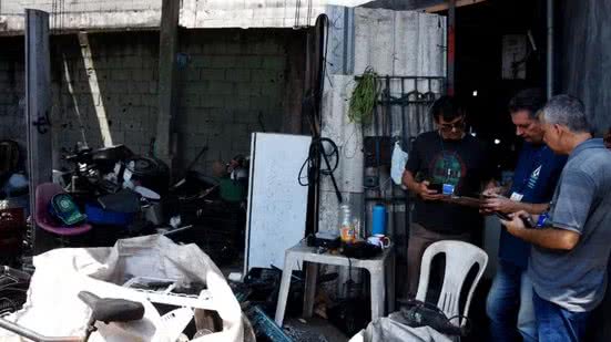 Seis ferros-velhos foram lacrados por funcionarem clandestinamente - Imagem: Divulgação