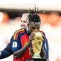O atacante espanhol, Nico Williams, expressa sua admiração por Neymar durante a comemoração - Foto: Portal SGC