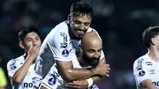 Com a vantagem, Santos pode perder por até dois gols na volta e ainda assim garantir a classificação - Foto: Reinaldo Campos / Santos FC