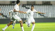 Kaio Ganga saiu do banco e marcou um golaço - Foto: Reinaldo Campos / Santos FC