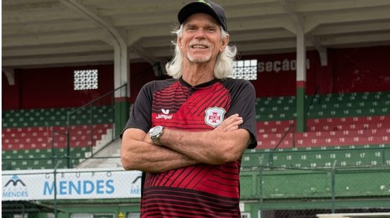 Portuguesa Santista oficializa a renovação do técnico Sérgio Guedes - Imagem: Divulgação