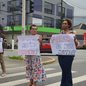 Abertura do Agosto Lilás em Cubatão inclui pedágio educativo e distribuição de panfletos sobre violência contra a mulher - Foto: Divulgação/ Prefeitura de Cubatão