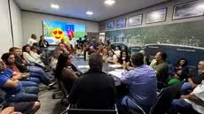 Encontro com lideranças do comércio ambulante discute novas diretrizes e fortalecimento do turismo na Riviera de São Lourenço - Foto: Divulgação/ Prefeitura de Bertioga