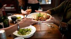 Estimativas apontam que o Dia dos Pais pode aumentar o faturamento dos restaurantes em até 10% - Foto: Freepik