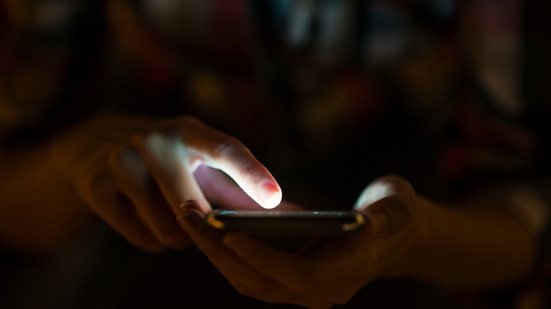 Aprovada após alta de 23% nos casos registrados no Brasil, medida prevê prisão de até 10 anos - Foto: Freepik
