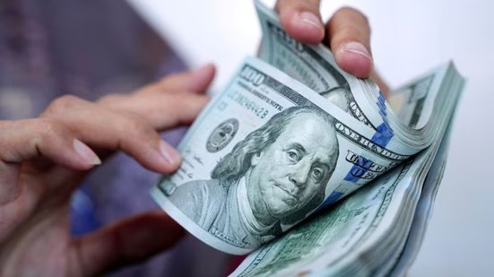 Mercado financeiro inicia sexta-feira atento ao relatório de emprego americano e cotação do petróleo - Foto: Dimas Ardian/Bloomberg