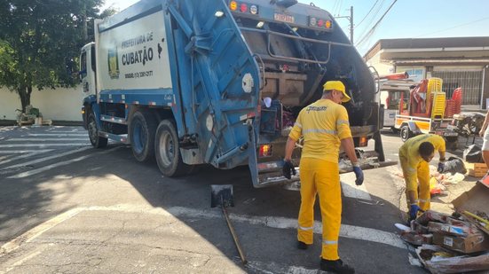 Equipes de manutenção realizam serviços de limpeza e conservação em Cubatão, abrangendo diversos bairros e áreas públicas - Foto: Divulgação/ Prefeitura de Cubatão