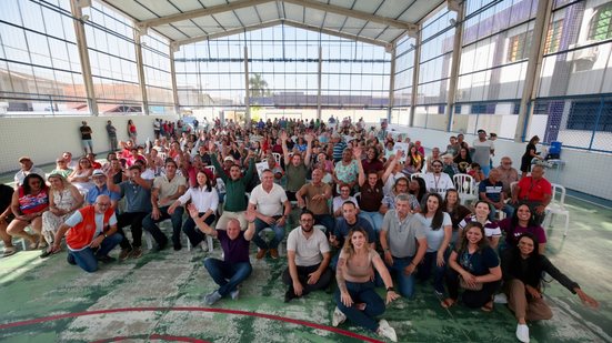 Prefeito destaca compromisso em entregar milhares de títulos até o fim da gestão, promovendo qualidade de vida - Foto: Divulgação/ Prefeitura de Praia Grande