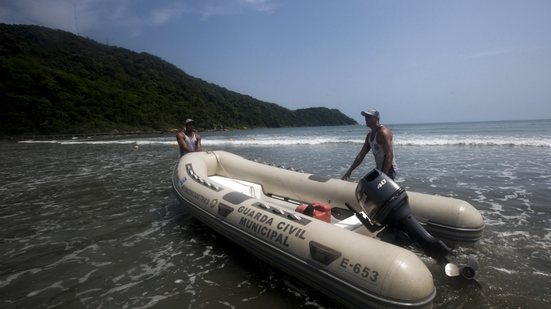 No primeiro semestre de 2026, a Guarda Costeira fiscalizou 337 embarcações e emitiu 10 notificações por descumprimento da legislação - Foto: Divulgação/ Prefeitura de Praia Grande
