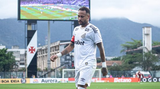 Nova regra anticera da CBF obriga Neymar a sair de campo durante partida em São Januário - Foto: Reinaldo Campos / Santos FC