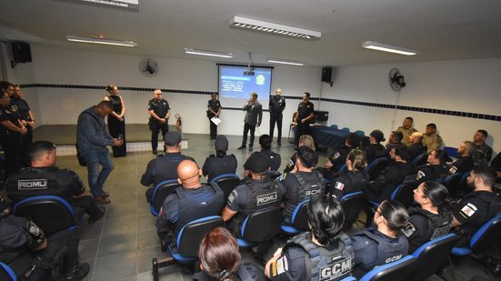 O evento de abertura contou com a presença de autoridades e visa padronizar as ações das corporações locais em segurança pública - Foto: Divulgação/ Prefeitura de Praia Grande