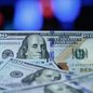 Tensão no Oriente Médio pressiona petróleo e dólar abre em leve queda nesta quarta-feira - Imagem: Divulgação