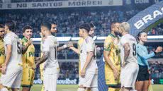 Com gols de Eduardo e Barreal, Santos não consegue vencer e permanece na parte baixa da tabela - Foto: Raul Baretta/ Santos FC