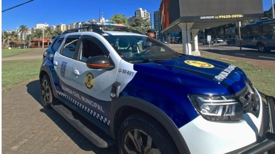 A prisão ocorreu durante patrulhamento no bairro Itararé após relatos de perturbação do sossego público por um grupo de pessoas - Foto: Divulgação/ Prefeitura de São Vicente