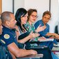 A aproximação entre assistência social e segurança pública elimina falhas na comunicação, agilizando a proteção das vítimas em situações críticas - Foto: Divulgação/ Prefeitura de Bertioga