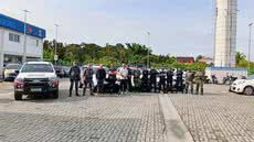 Equipes de fiscalização e segurança atuam em conjunto para garantir que comércios de sucata operem dentro da lei - Foto: Divulgação/ Prefeitura de Bertioga