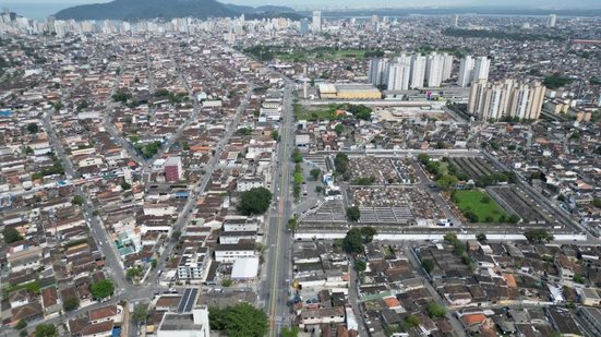 Iniciativa do Parque Palafitas transforma a vida de famílias em situação vulnerável, garantindo dignidade e infraestrutura - Foto: Divulgação/ Prefeitura de Santos