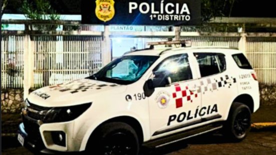 Forças de segurança realizam patrulhamento e prendem homem com mandado de prisão por crimes de violência doméstica - Foto: Divulgação/ 29° BPMI