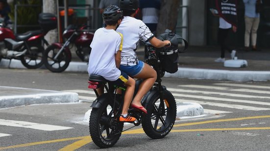 Entenda a Lei Municipal nº 4.452 e as normas do Contran sobre bicicletas elétricas e ciclomotores - Foto: Divulgação