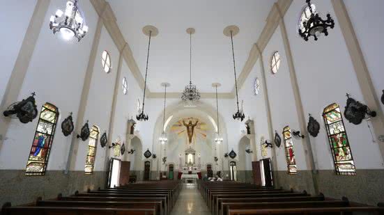 A Matriz Nossa Senhora de Fátima e Santo Amaro é o ponto central das celebrações, com missas e procissões programadas - Foto: Prefeitura de Guarujá