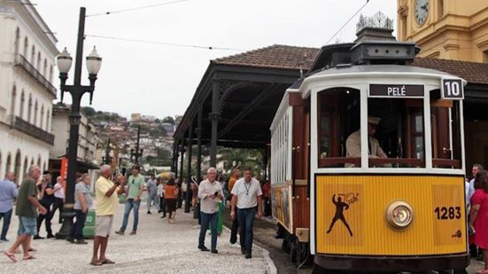 Passeio cultural passa por pontos emblemáticos como a Bolsa do Café, Casa do Trem Bélico e Casa da Frontaria Azulejada - Foto: Isabela Carrari / Prefeitura de Santos