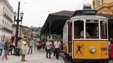 Passeio cultural passa por pontos emblemáticos como a Bolsa do Café, Casa do Trem Bélico e Casa da Frontaria Azulejada - Foto: Isabela Carrari / Prefeitura de Santos