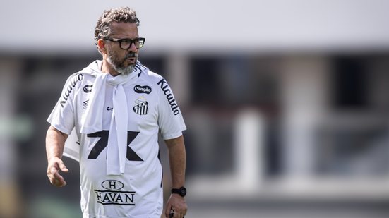 Com a equipe na zona de rebaixamento, Santos busca resposta e vitória contra o Juventude no Morumbi nesta segunda-feira - Foto: Raul Baretta/ Santos FC
