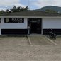 Após o susto, a adolescente foi amparada e levada ao hospital para cuidados médicos, enquanto a polícia investiga o caso - Imagem: Reprodução