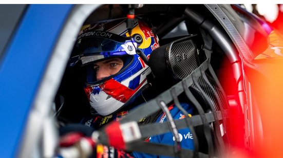 Verstappen tem a entrada em um seleto grupo de pilotos que brilharam na F1 e no endurance - Imagem: Divulgação