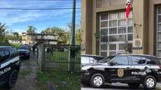 A ação policial foi realizada na manhã de segunda-feira, com mandado de prisão e busca e apreensão cumpridos com sucesso - Imagem: Reprodução