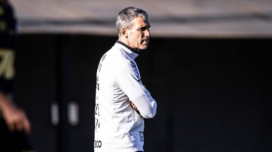 Após a derrota na Vila Belmiro, Santos volta aos treinos e se prepara para enfrentar o Botafogo no próximo domingo - Foto: Raul Baretta/ Santos FC