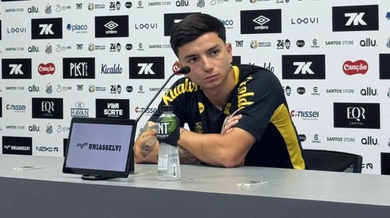 Barreal comenta sobre a adaptação no meio de campo do Santos e projeta jogo contra o Vitória